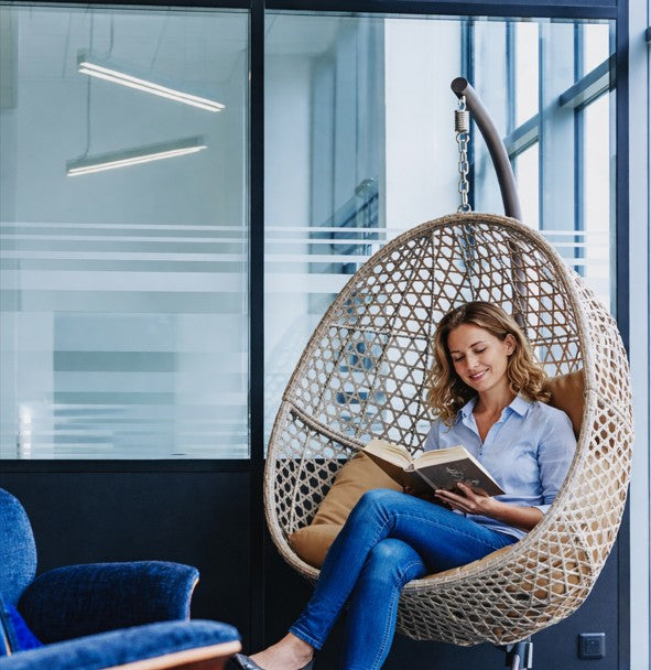 Coworking et développement local : comment les espaces de travail dynamisent les territoires ruraux